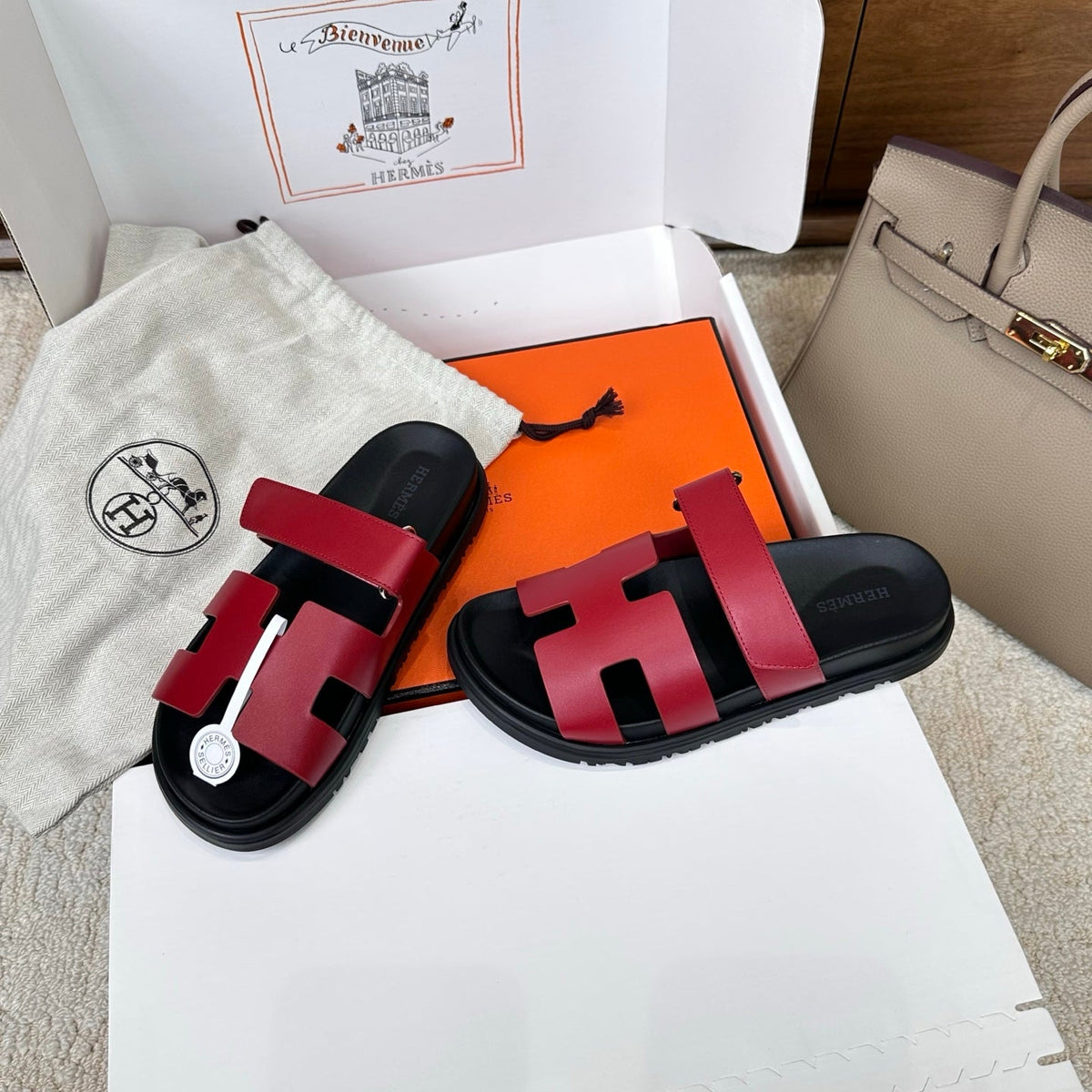 HM Chypre Sandal Black Red Leather 862400
