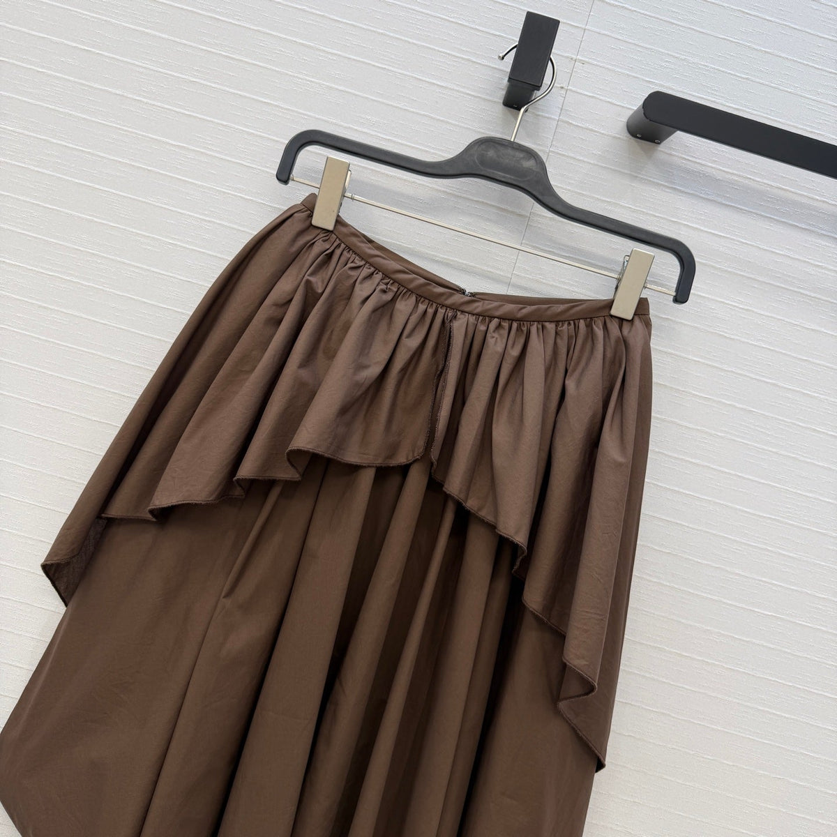 Loew Irregular Pleated Puffy Skirt Brown in Cotton 381523