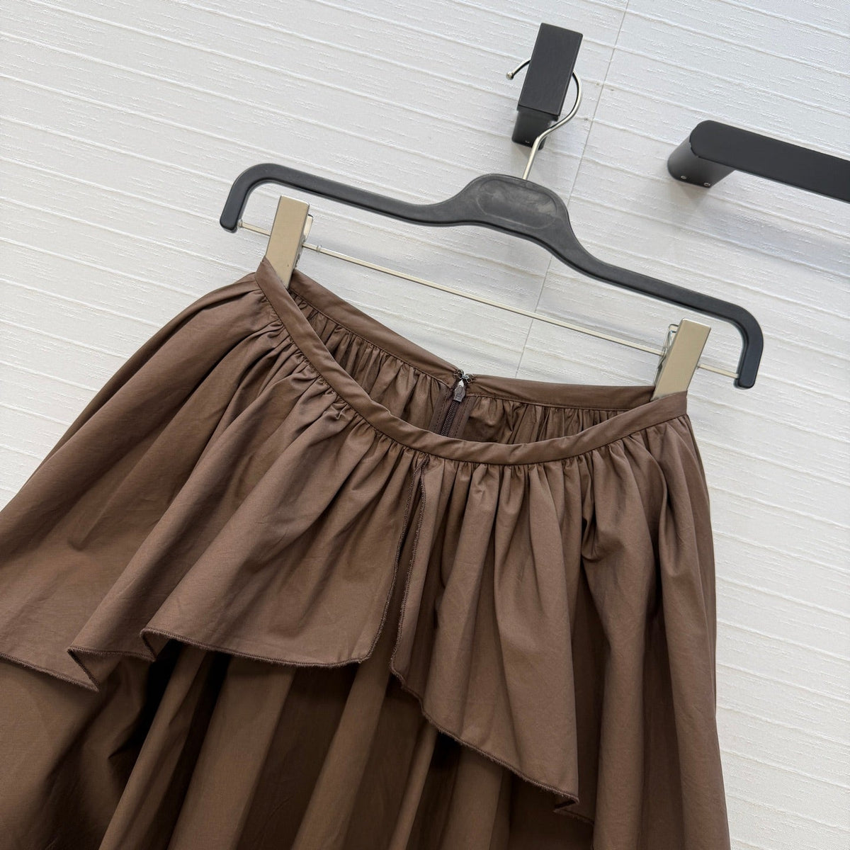 Loew Irregular Pleated Puffy Skirt Brown in Cotton 381523