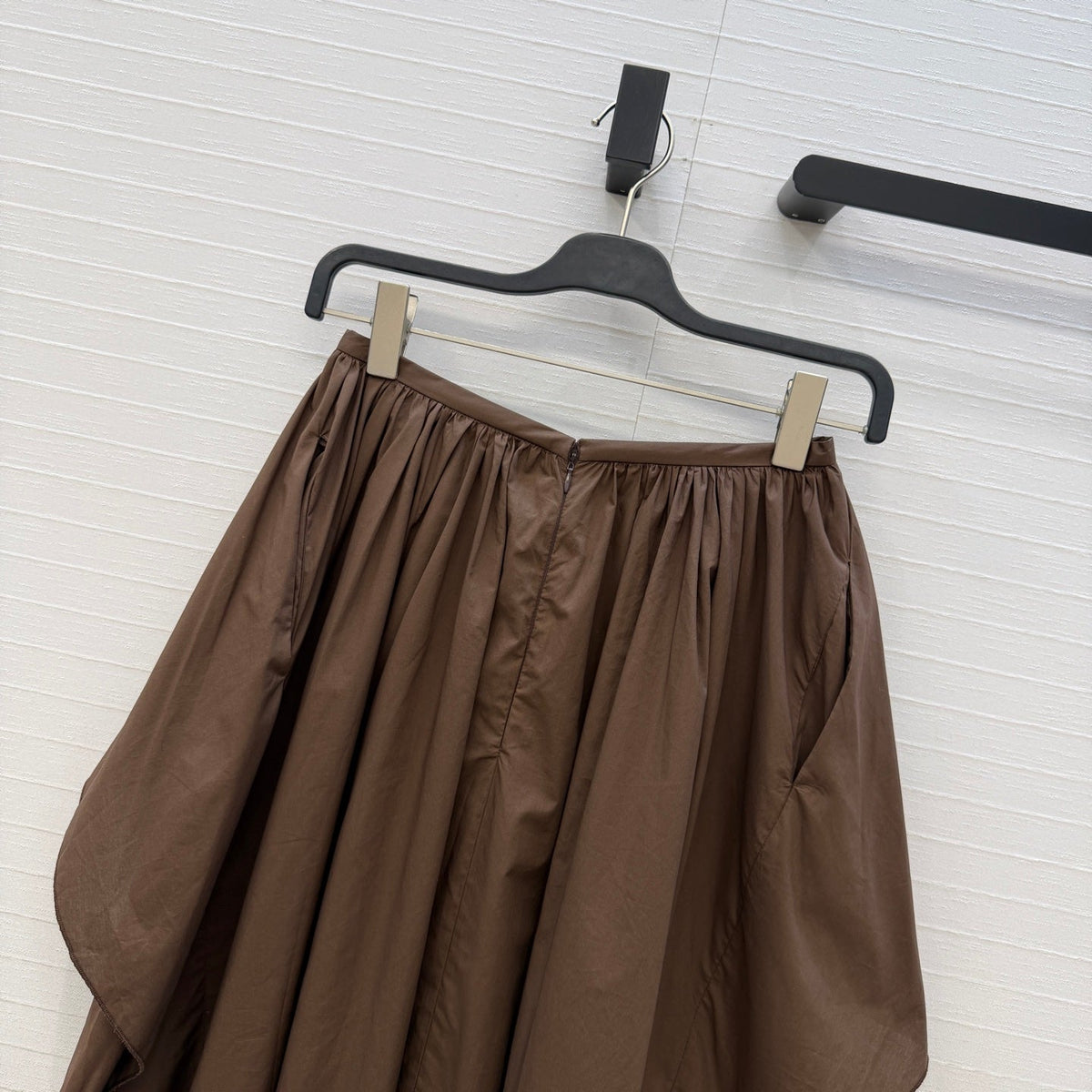 Loew Irregular Pleated Puffy Skirt Brown in Cotton 381523