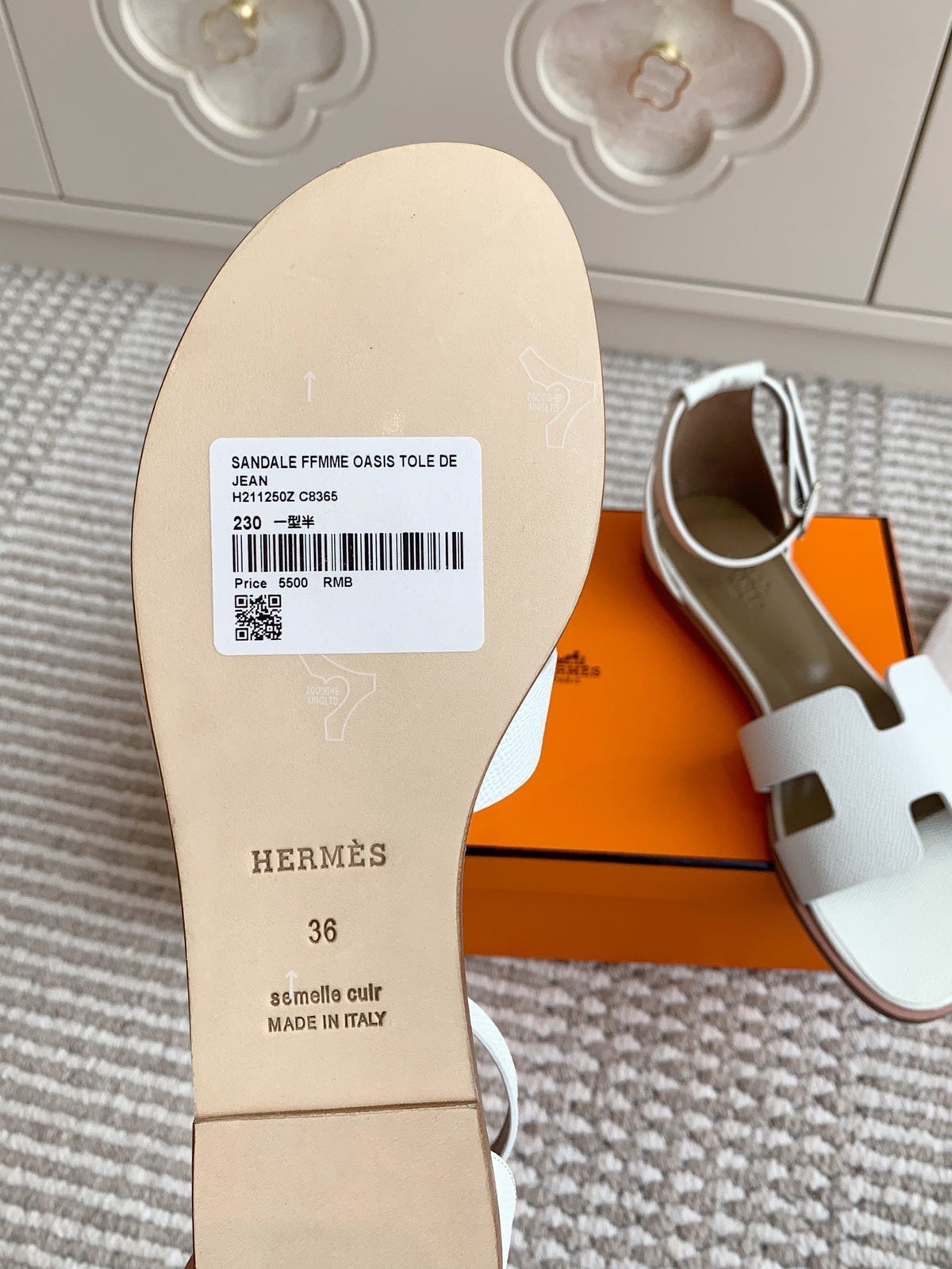HM 25 Santorini White Epsom Leather Etoupe Calfskin