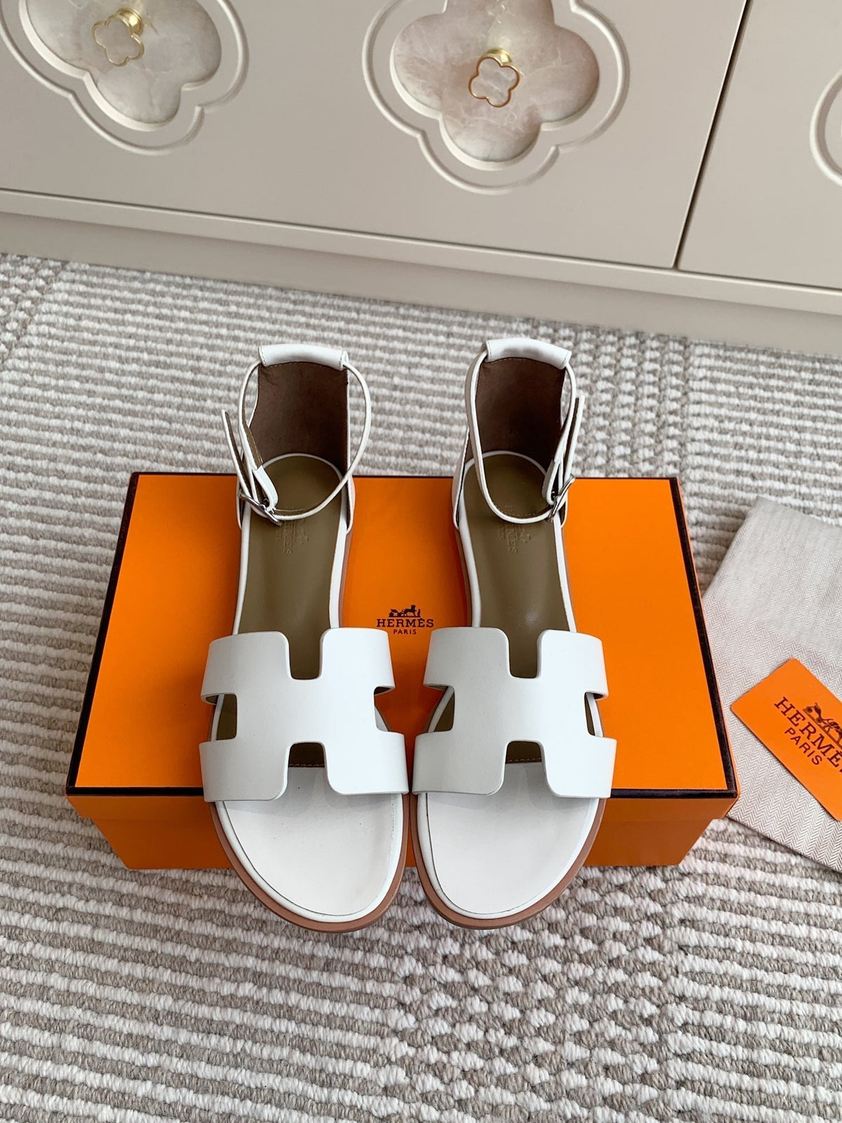 HM 25 Santorini White Etoupe Calfskin