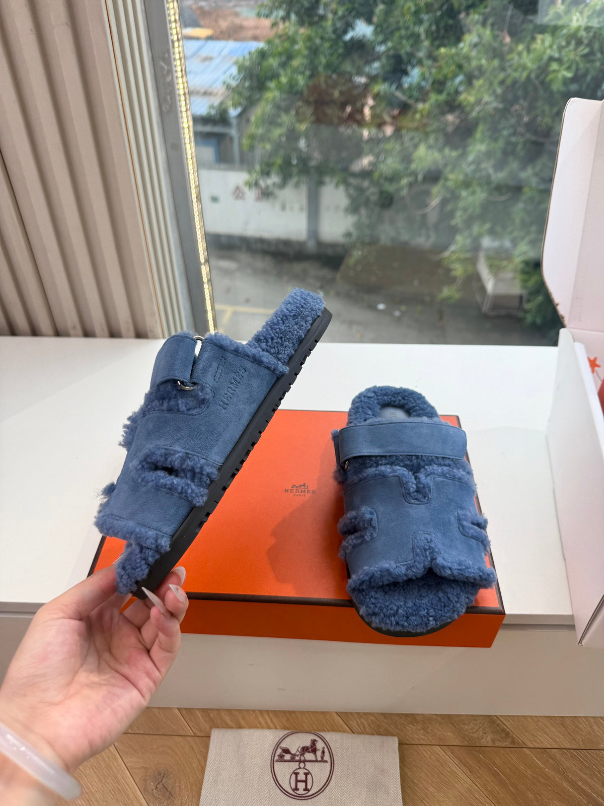 HM Chypre Sandals Dark Blue Shearling Suede 967718