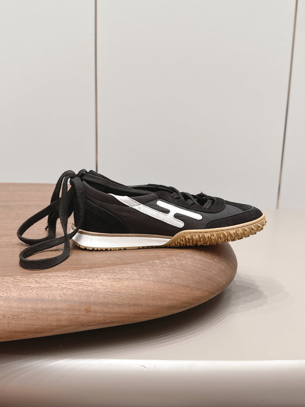 HM 26s Mascot Sneakers Black Suede Lambskin 905300