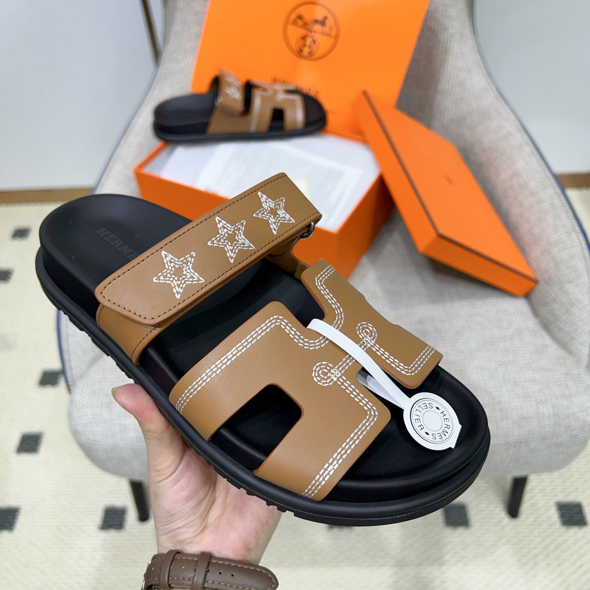 HM Chypre Sandal Black Embroidered Brown Cowhide 852217