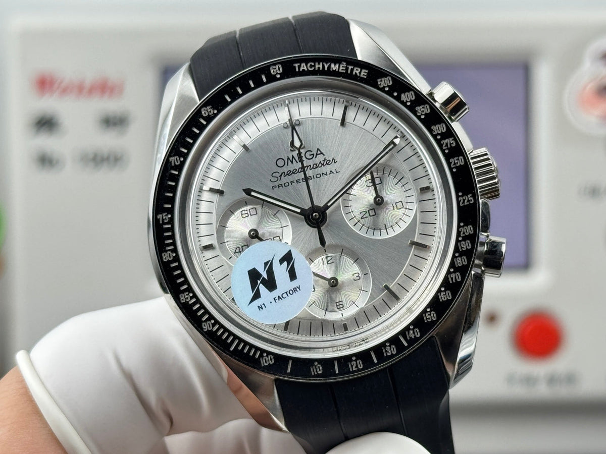 Omega Speedmaster Moonwatch Professional 42mm Silver Dial Black Rubber
