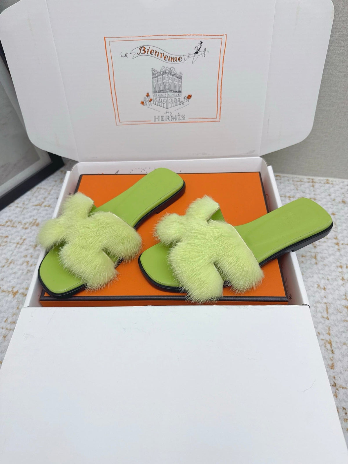 HM 25 Oran Green Colorful Fur Leather 732857