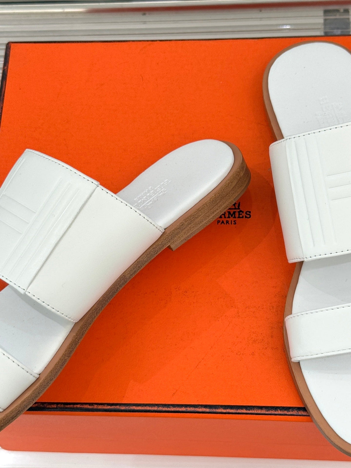 HM 26WF Monica 60 Sandal White Sheepskin 642854
