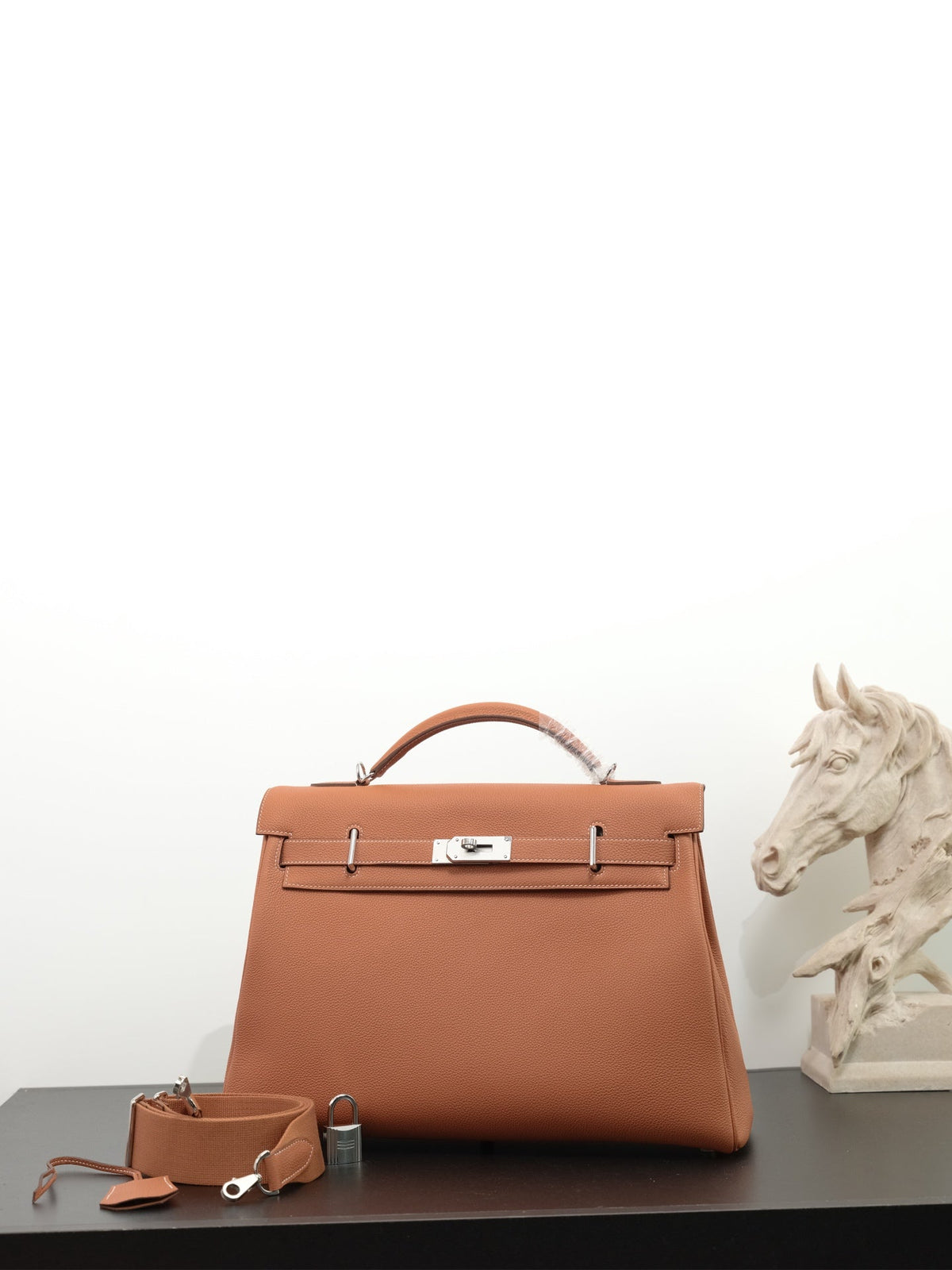 HM Kelly Max Bag 42cm Tan Brown Togo Leather 284501