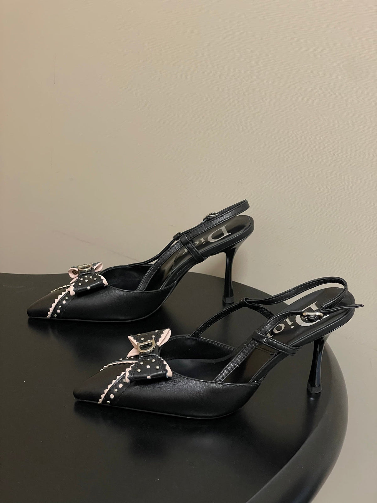 CD 26 Pointed Toe Slingback Black Sheepskin 632583