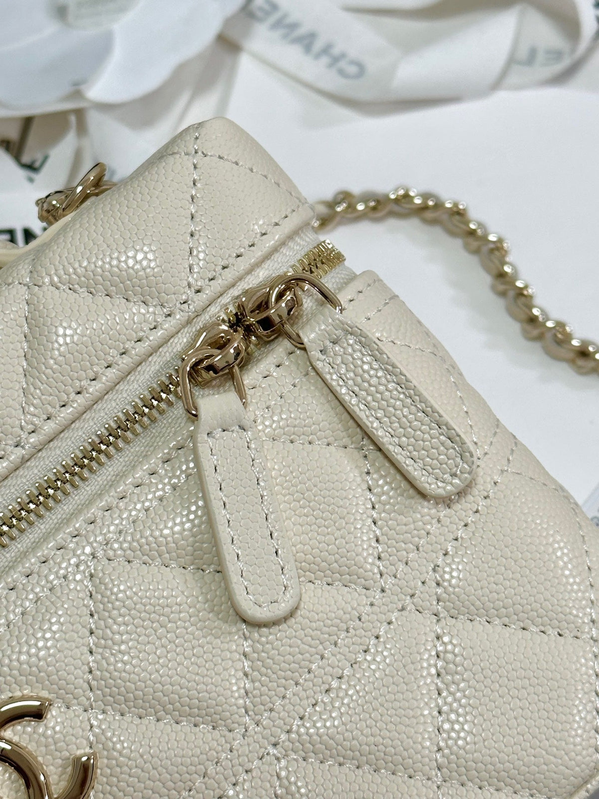 CC 25C Vanity Case Ivory White Calf Leather Light Gold Hardware 243660