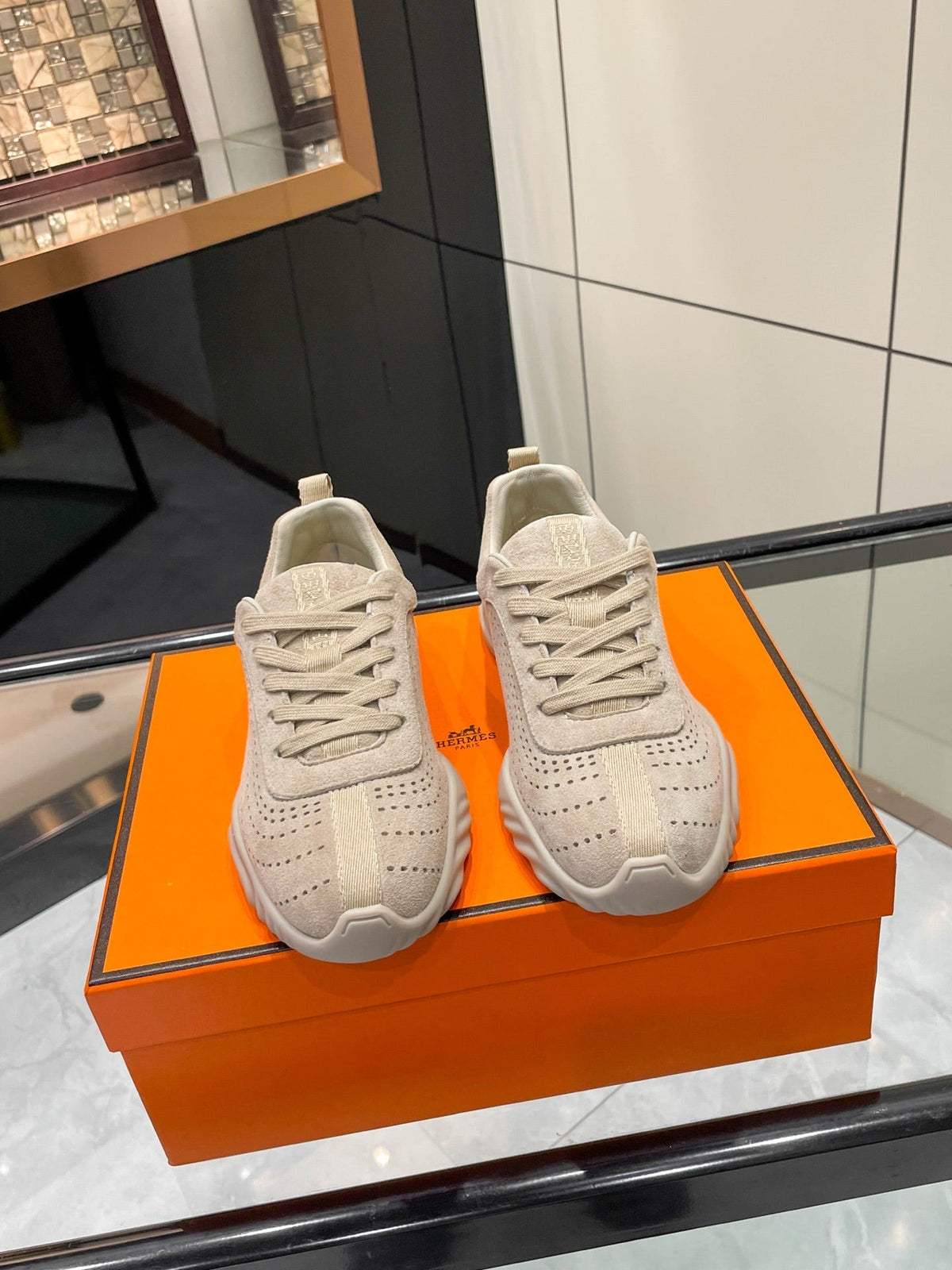 HM 26s Neon Sneaker Light Khaki Suede 846399