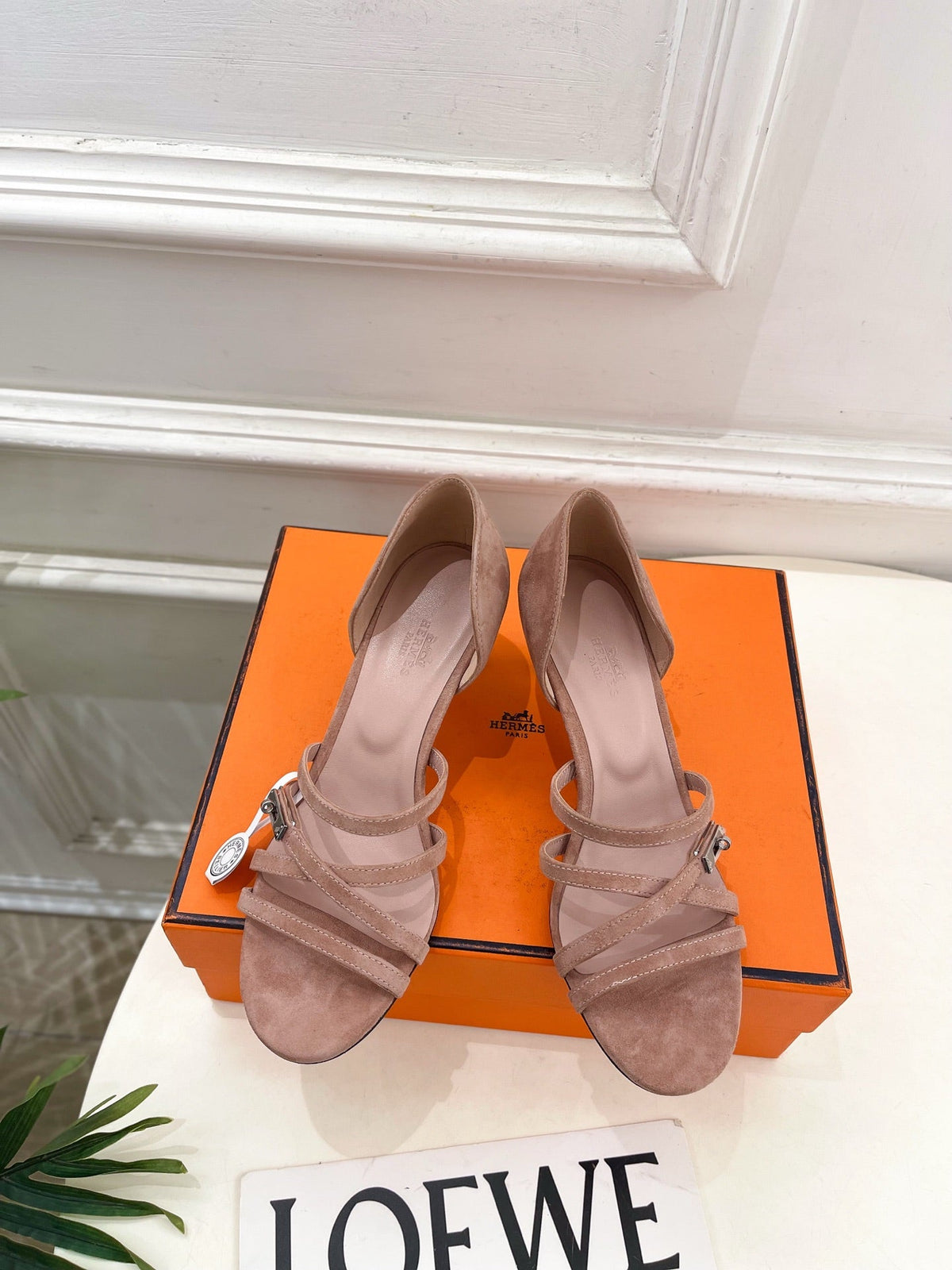 HM Lipstick 65 Sandals Brownish Suede 536146