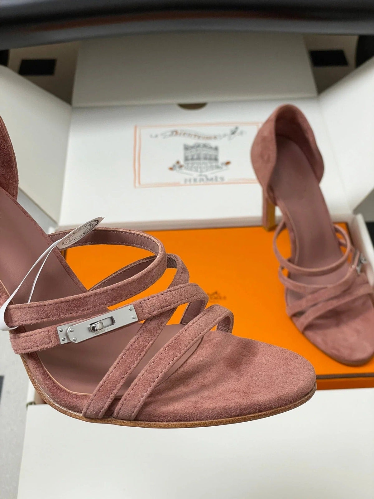 HM 25S HIGH-HEEL SANDAL 105 MM IN PEACHY PINK SUEDE