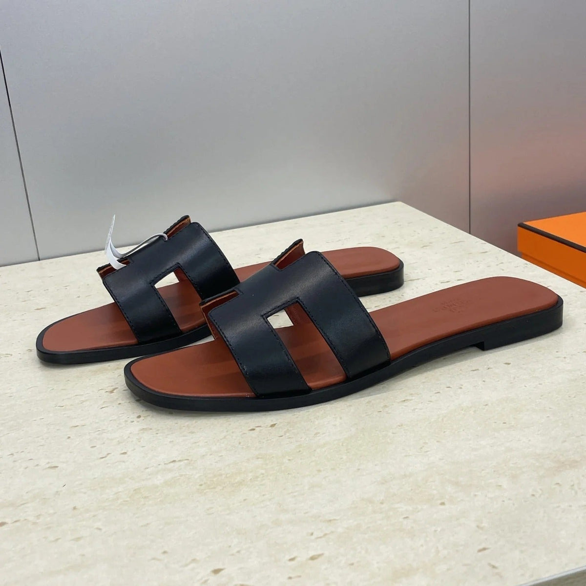 HM 26ss Oran Sandals Brown Black Calfskin 607221