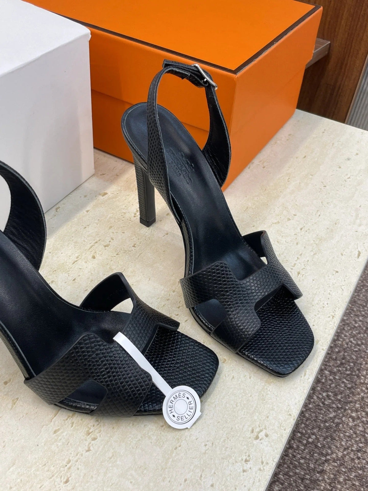 HM 26ss High Heel Sandals 105 Black Cowhide 607116