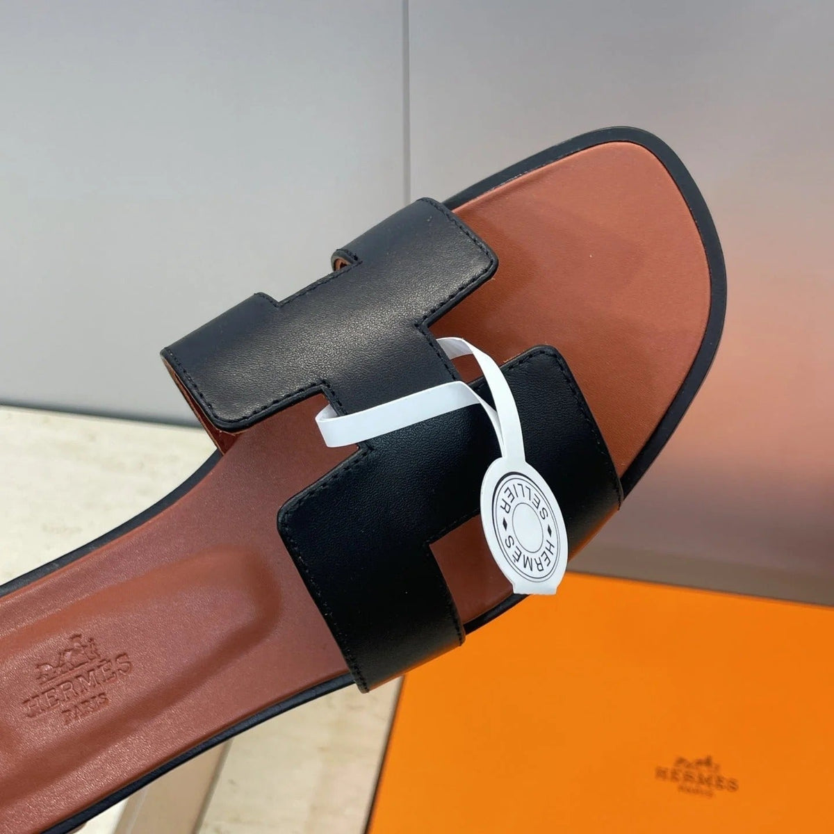 HM 26ss Oran Sandals Brown Black Calfskin 607221